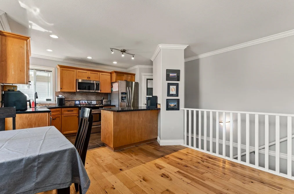 46017 SHERWOOD DRIVE, Chilliwack BC V2R 5R2, Chilliwack BC — Residential for Sale — Photo 11 of 40
