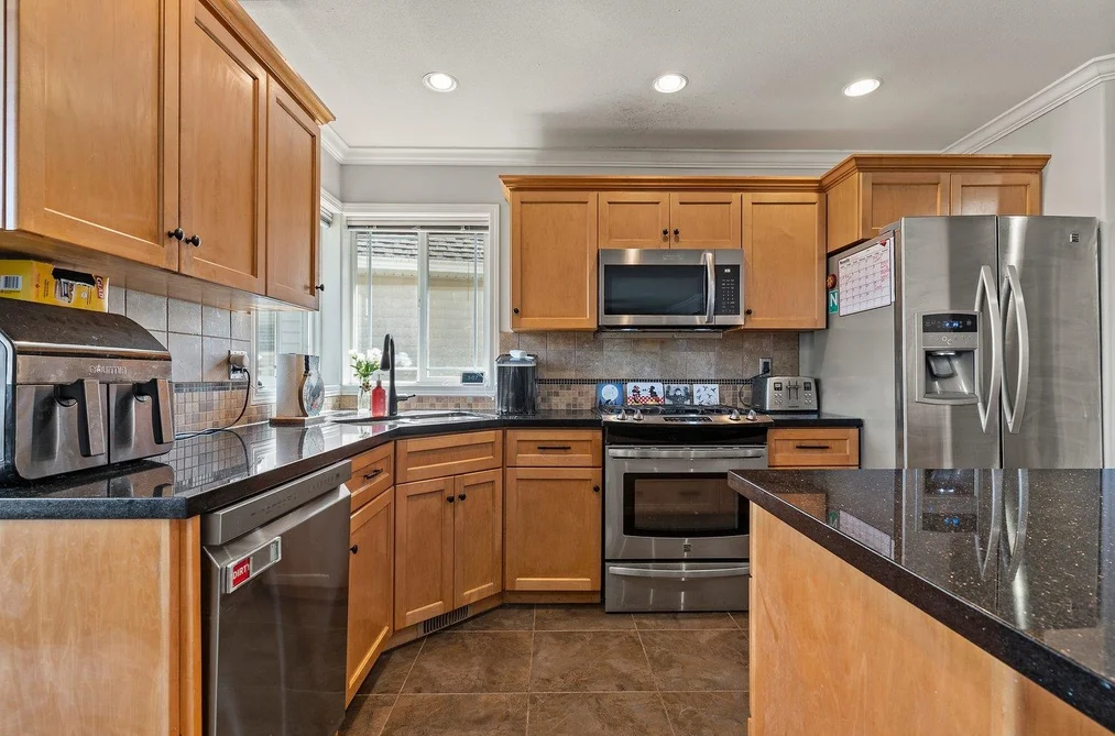 46017 SHERWOOD DRIVE, Chilliwack BC V2R 5R2, Chilliwack BC — Residential for Sale — Photo 13 of 40