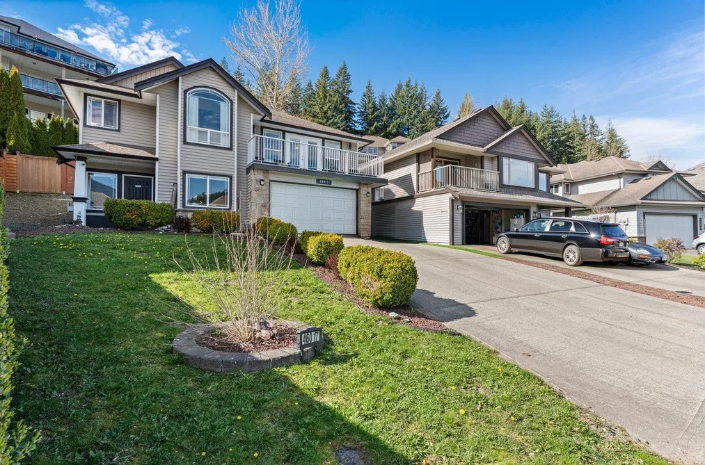 46017 SHERWOOD DRIVE, Chilliwack BC V2R 5R2, Chilliwack BC — Residential for Sale — Photo 2 of 40