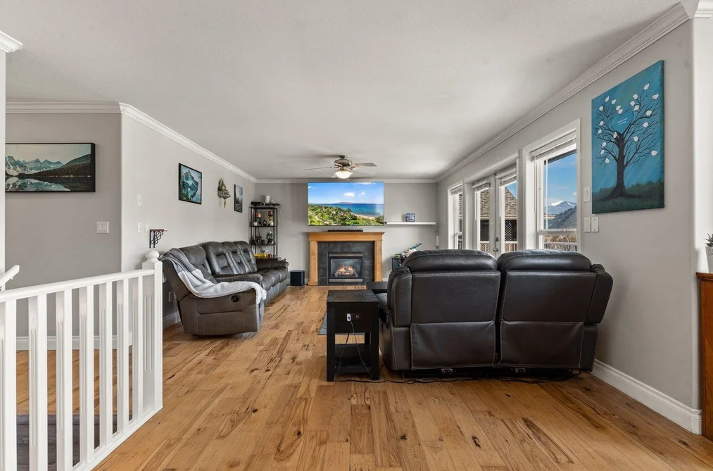 46017 SHERWOOD DRIVE, Chilliwack BC V2R 5R2, Chilliwack BC — Residential for Sale — Photo 3 of 40