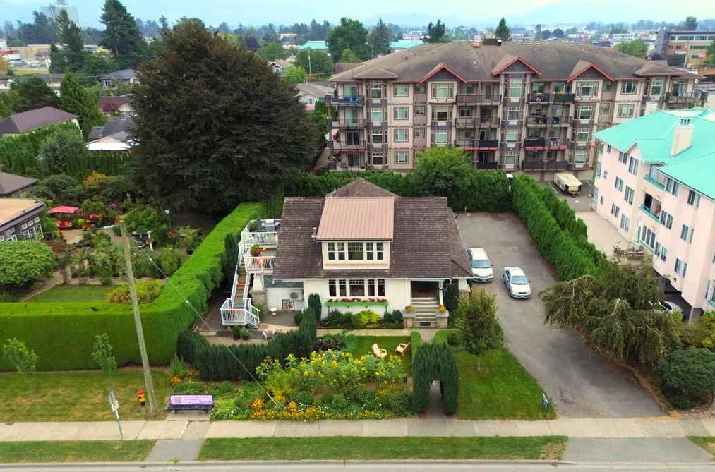 46028 FIRST AVENUE, Chilliwack BC V2P 1W1, Chilliwack BC — Residential for Sale - Photo 2
