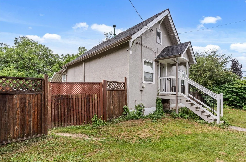 46028 KING AVENUE, Chilliwack BC V2P 3B4, Chilliwack BC — Residential for Sale - Photo 2