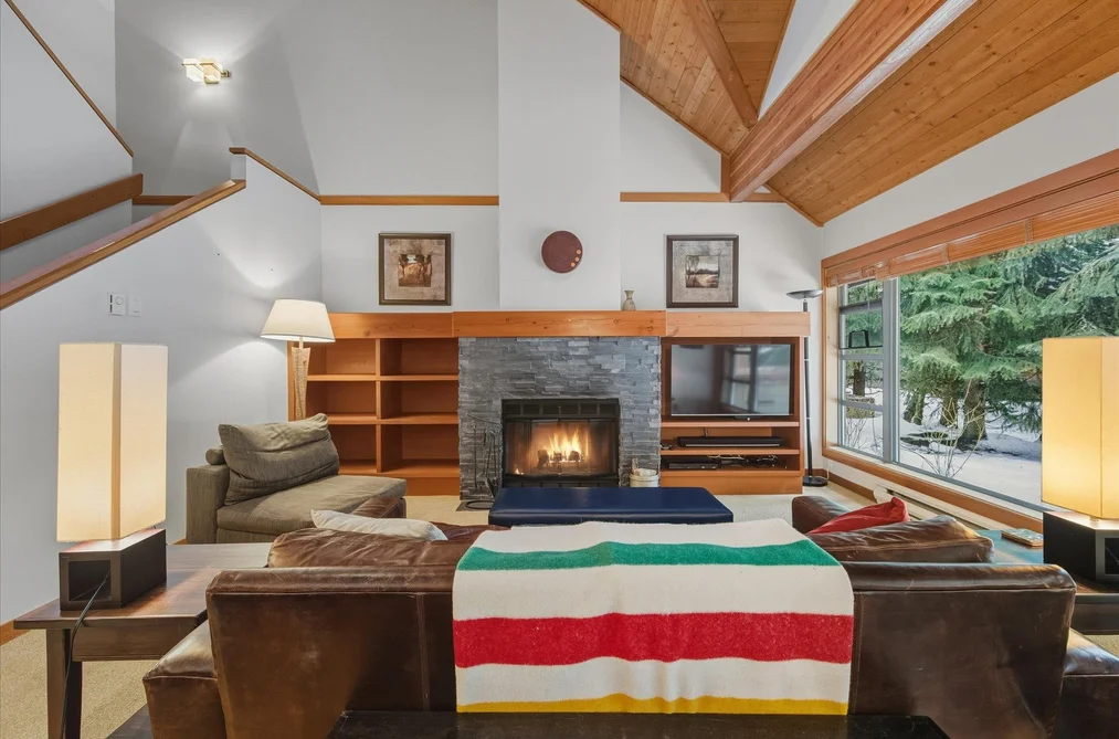 4603 MONTEBELLO PLACE, Whistler BC V8E 0Z4, Whistler BC — Residential for Sale - Photo 4