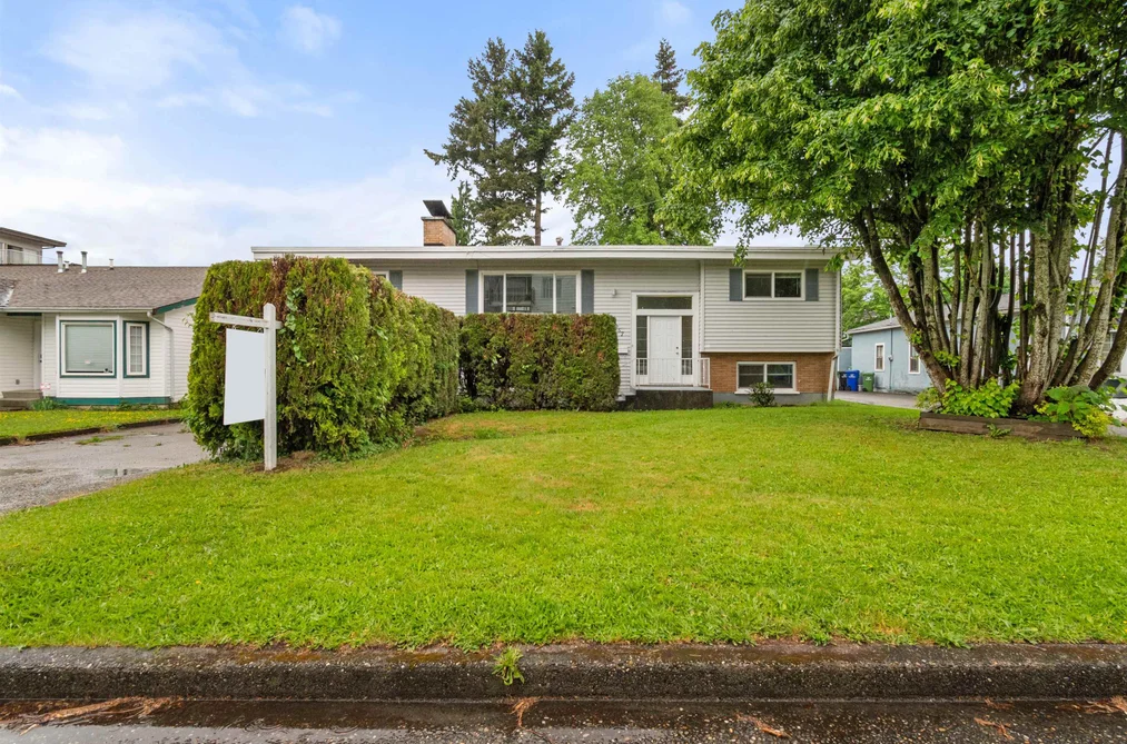 46057 MELLARD AVENUE, Chilliwack BC V2P 2Y8, Chilliwack BC — Residential for Sale - Photo 2