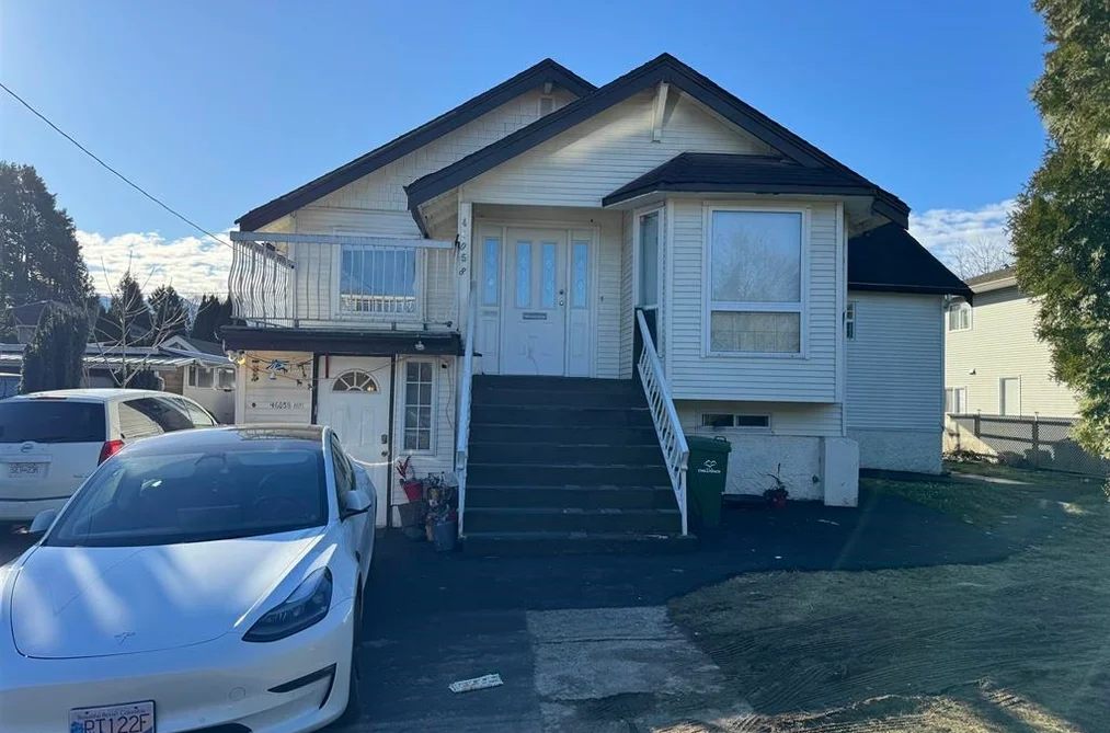 House for sale at 46058 Second Avenue Chilliwack British Columbia - MLS: R3118705