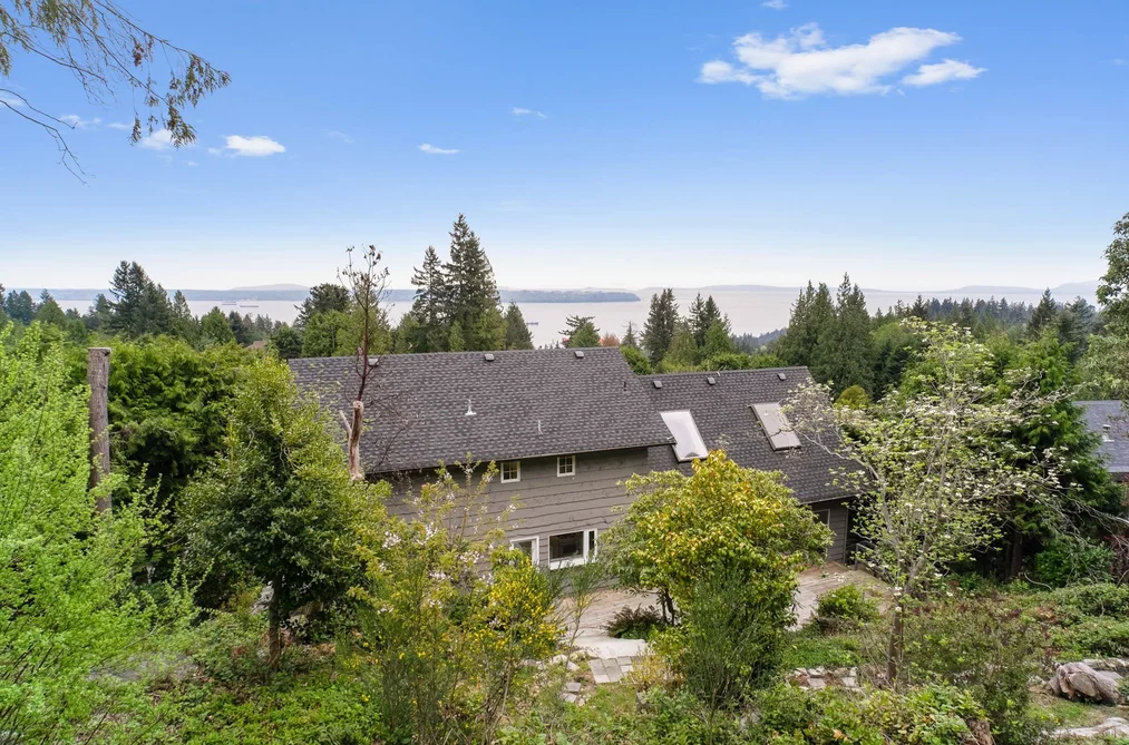 House for sale at 4607 Woodgreen Drive West Vancouver British Columbia - MLS: R3104457