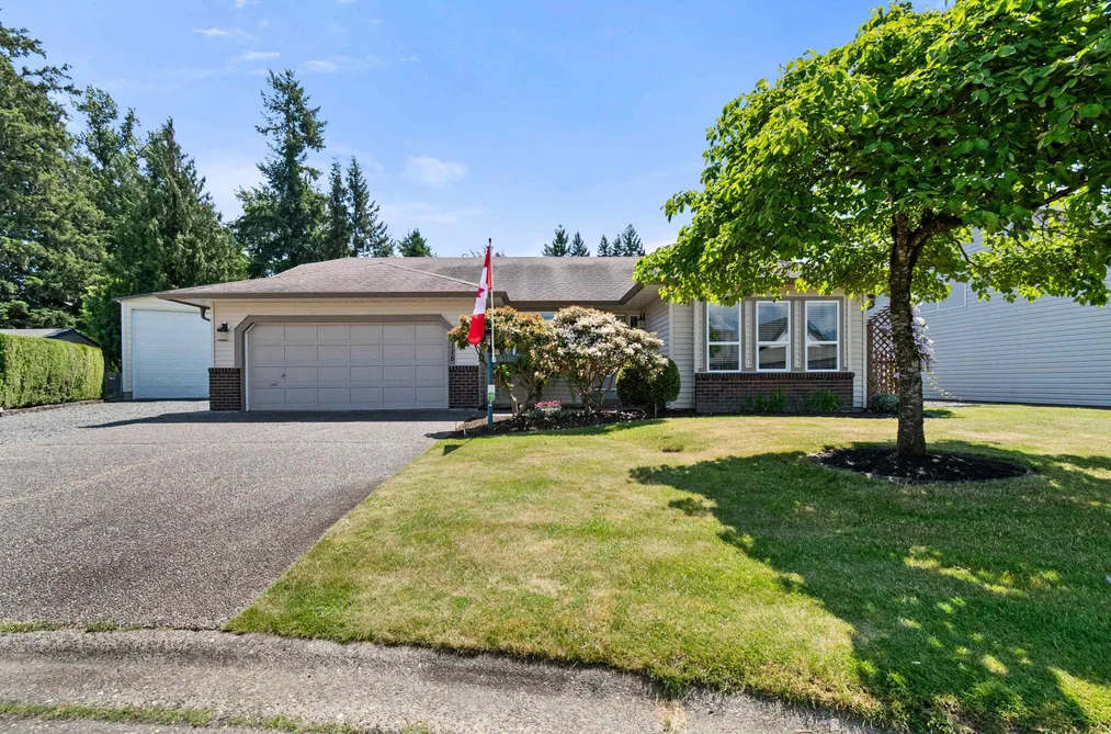 46118 DOWNES AVENUE, Chilliwack BC V2R 2Y9, Chilliwack BC — Residential for Sale - Photo 2