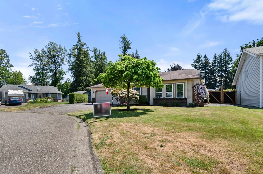 46118 DOWNES AVENUE, Chilliwack BC V2R 2Y9, Chilliwack BC — Residential for Sale - Photo 3