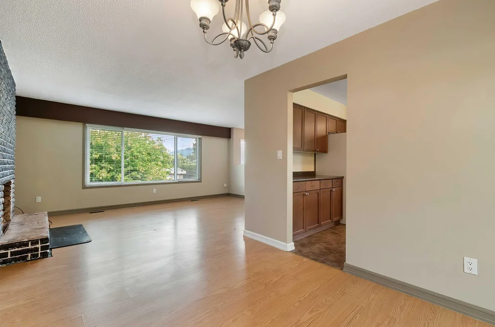 46144 CLARE AVENUE, Chilliwack BC V2P 6N1, Chilliwack BC — Residential for Sale — Photo 8 of 40