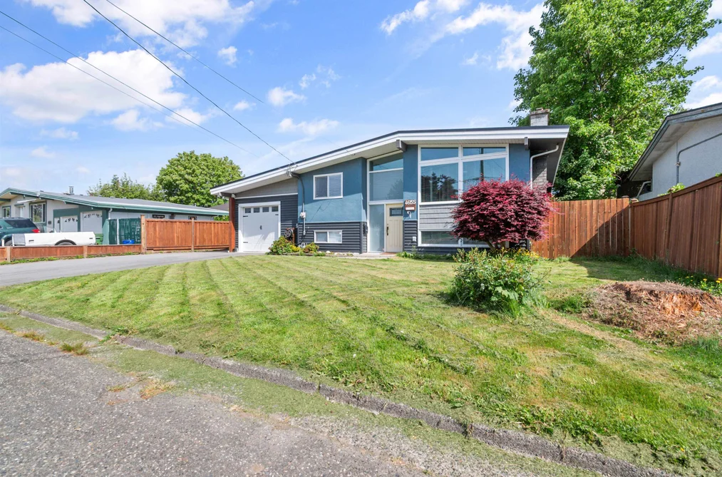 46155 LARCH AVENUE, Chilliwack BC V2P 1E7, Chilliwack BC — Residential for Sale - Photo 2