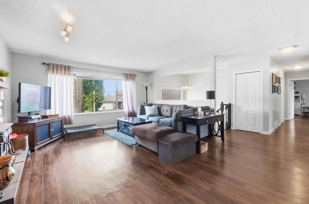 4618 207A STREET, Langley BC V3A 5N3, Langley BC — Residential for Sale - Photo 5