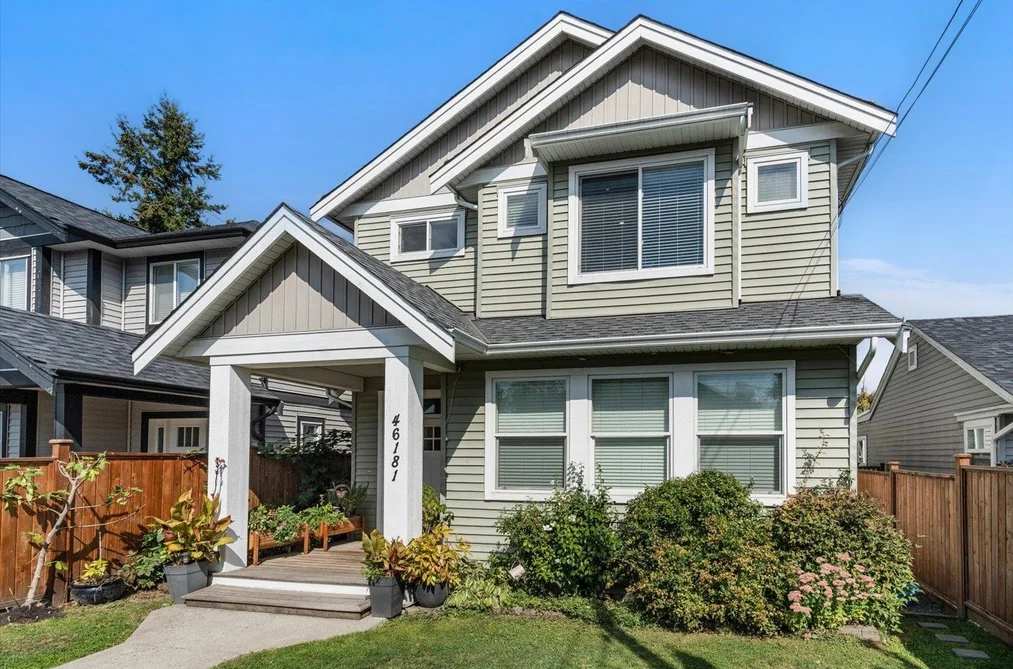House for sale at 46181 Second Avenue Chilliwack British Columbia - MLS: R3162359