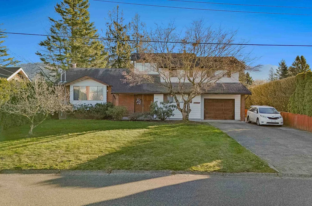 46194 GREENWOOD DRIVE, Chilliwack BC V2R 4C8, Chilliwack BC — Residential for Sale - Photo 2