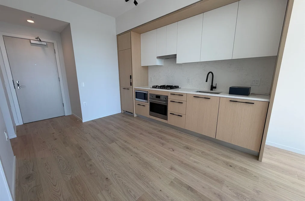 462 5189 EARLES STREET, Vancouver BC V5R 5H4, Vancouver BC — Residential for Sale - Photo 2