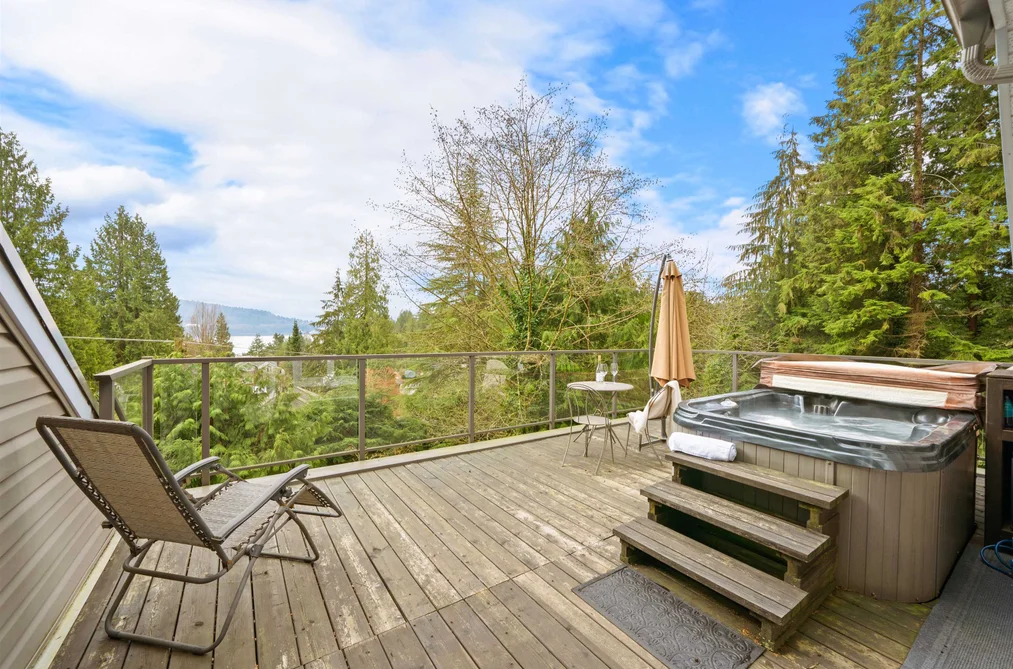 4622 COVE CLIFF ROAD, North Vancouver BC V7G 1H6, North Vancouver BC — Residential for Sale - Photo 4