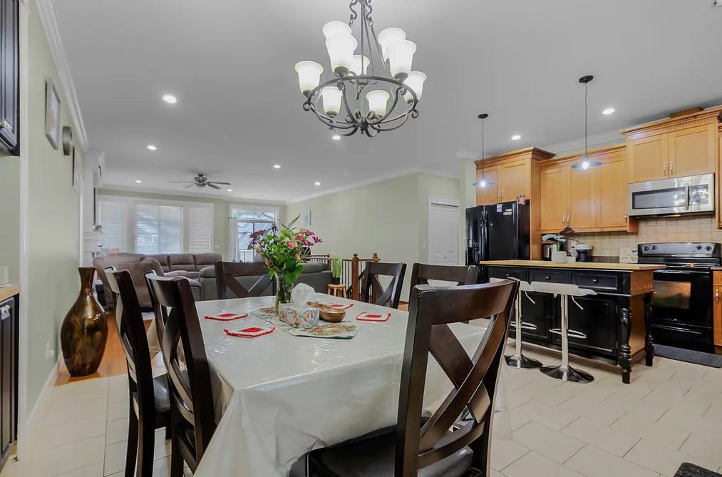 46225 KERMODE CRESCENT, Chilliwack BC V2R 0C7, Chilliwack BC — Residential for Sale — Photo 11 of 36