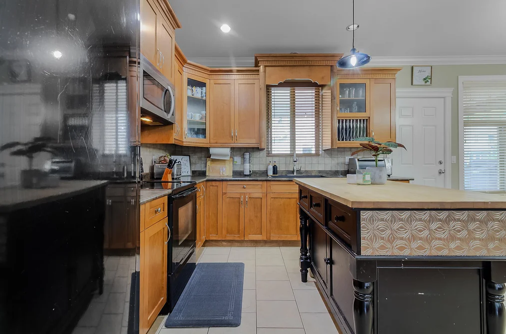 46225 KERMODE CRESCENT, Chilliwack BC V2R 0C7, Chilliwack BC — Residential for Sale — Photo 14 of 36