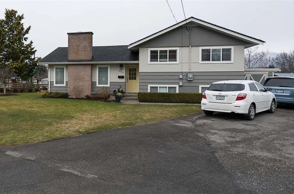 House for sale at 46267 Brooks Avenue Chilliwack British Columbia - MLS: R3142751