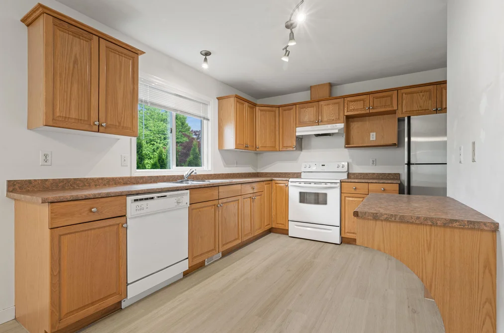46279 CHILLIWACK CENTRAL ROAD, Chilliwack BC V2P 1J7, Chilliwack BC — Residential for Sale — Photo 8 of 39