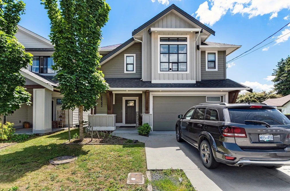 House for sale at 46302 Riverside Drive Chilliwack British Columbia - MLS: R3136570