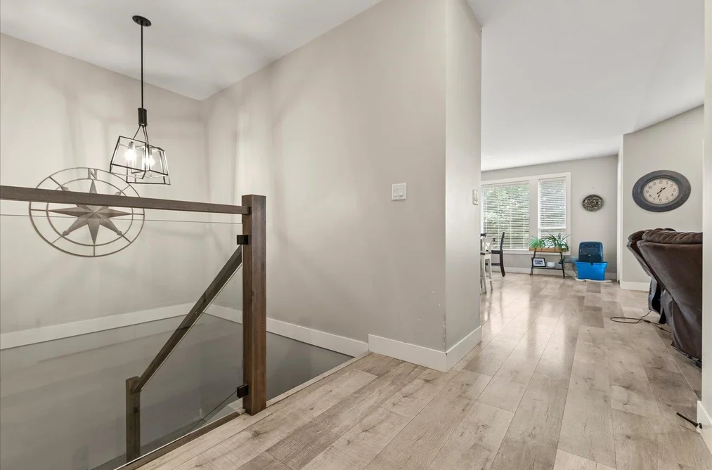 46302 RIVERSIDE DRIVE, Chilliwack, BC — Residential for Sale — Photo 5 of 40