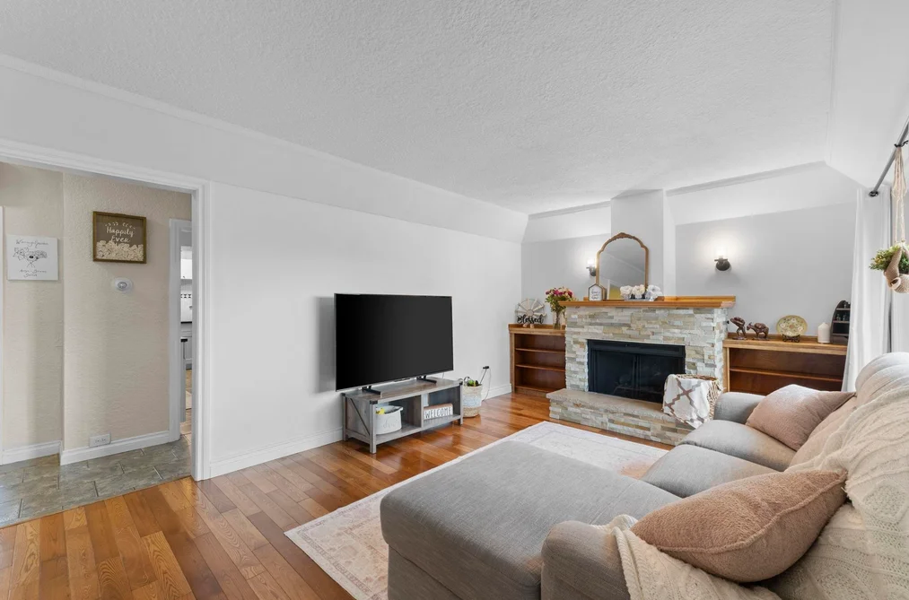 46307 RIVERSIDE DRIVE, Chilliwack BC V2P 3L2, Chilliwack BC — Residential for Sale - Photo 2