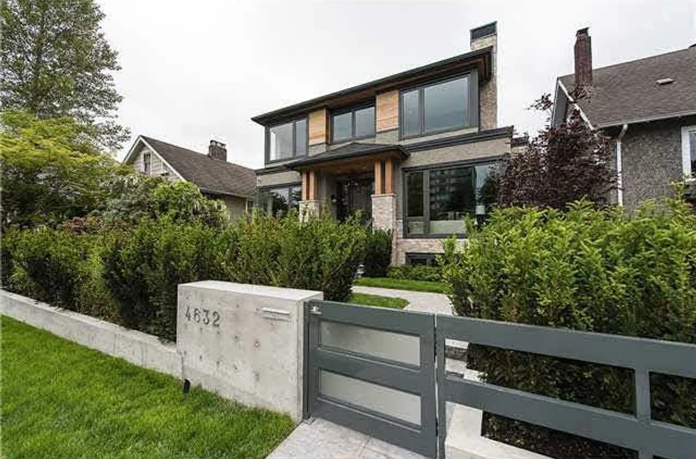 House for sale at 4632 W 11th Avenue Vancouver British Columbia - MLS: R3131755
