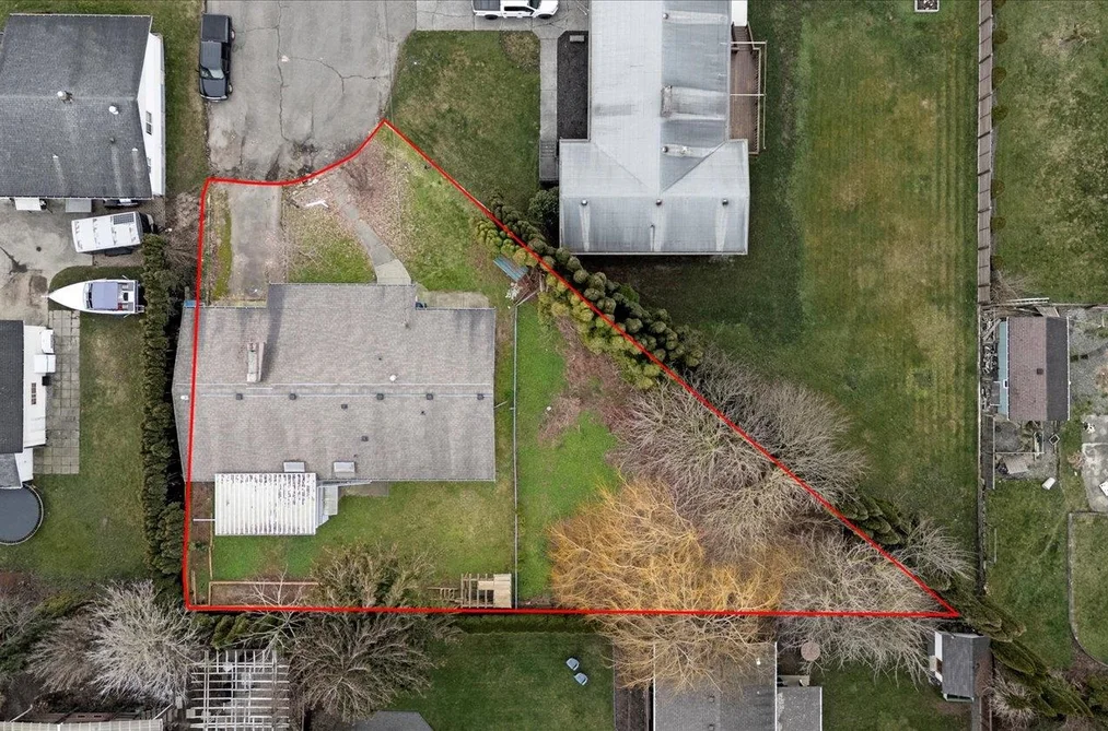 46323 MAGNOLIA AVENUE, Chilliwack BC V2P 3J1, Chilliwack BC — Residential for Sale - Photo 2