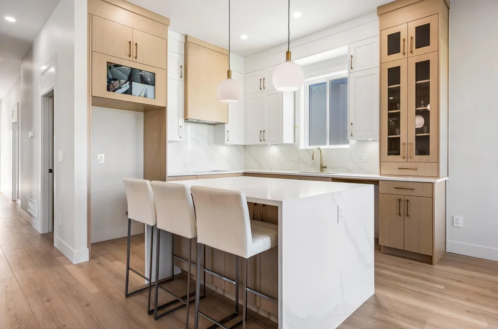 46347 MAPLE AVENUE, Chilliwack BC V2P 2J5, Chilliwack BC — Residential for Sale - Photo 2