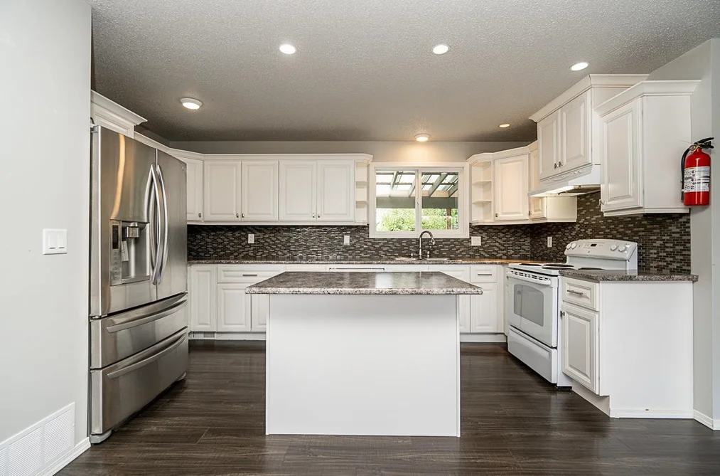 46350 MCCAFFREY BOULEVARD, Chilliwack, BC — Residential for Sale — Photo 10 of 36