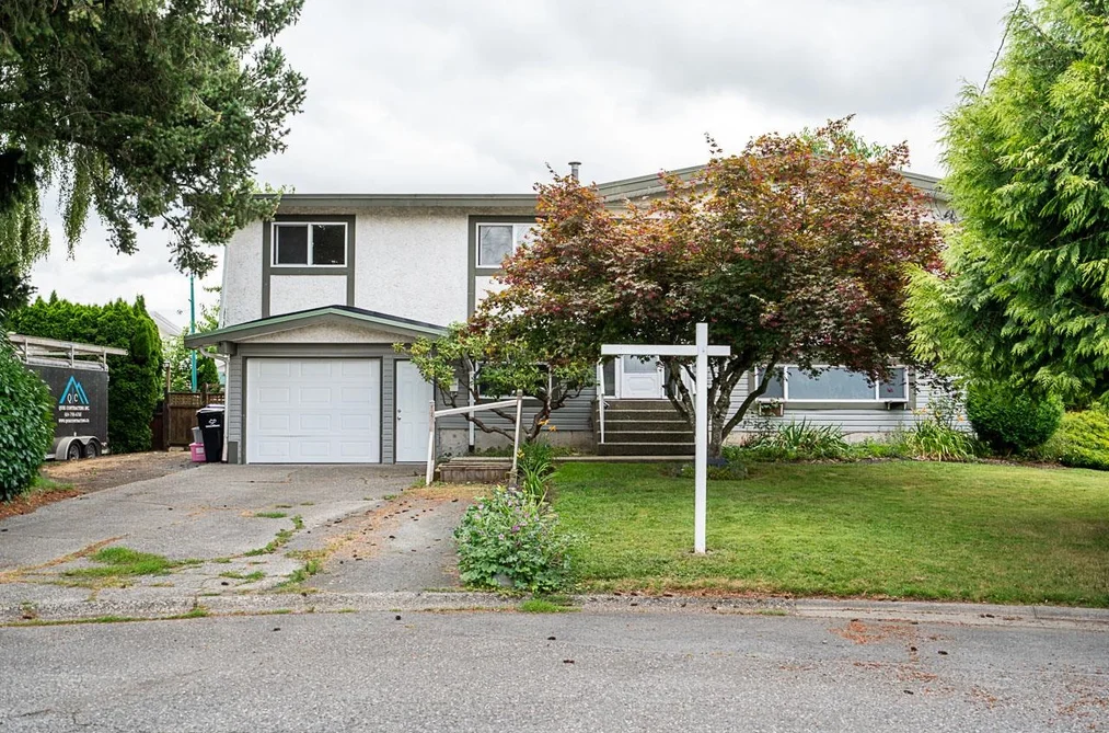 46350 MCCAFFREY BOULEVARD, Chilliwack, BC — Residential for Sale — Photo 3 of 36