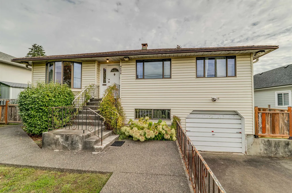 House for sale at 4638 Royal Oak Avenue Burnaby British Columbia - MLS: R3124786