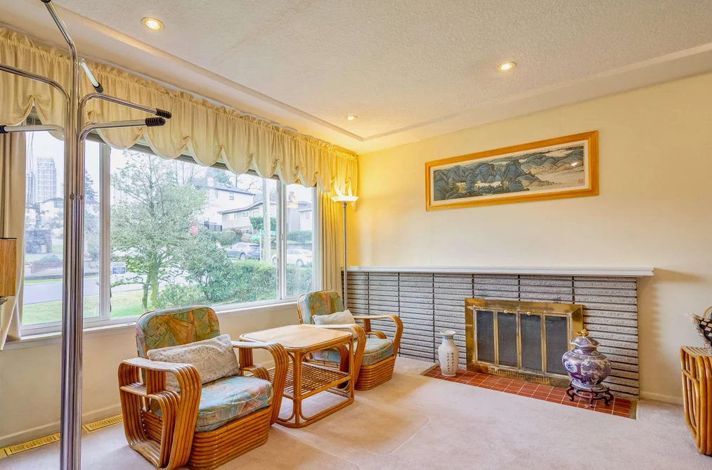 4645 CHARLOTTE COURT, Burnaby BC V5G 3V1, Burnaby BC — Residential for Sale - Photo 2