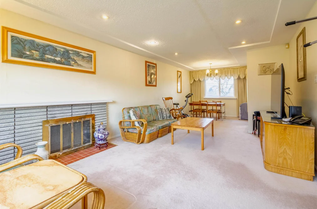 4645 CHARLOTTE COURT, Burnaby BC V5G 3V1, Burnaby BC — Residential for Sale - Photo 3