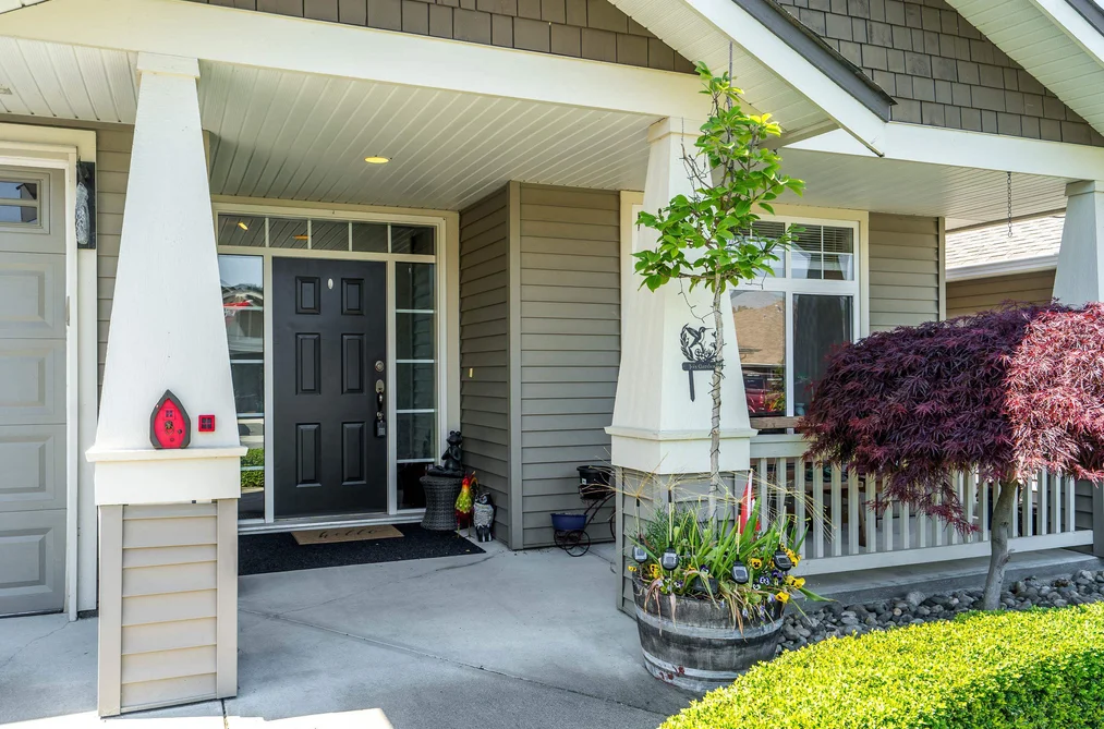 46472 STONEY CREEK DRIVE, Chilliwack BC V2R 0B7, Chilliwack BC — Residential for Sale - Photo 2