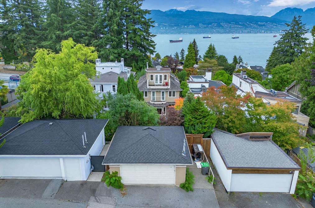 House for sale at 4648 W 2nd Avenue Vancouver British Columbia - MLS: R3160156