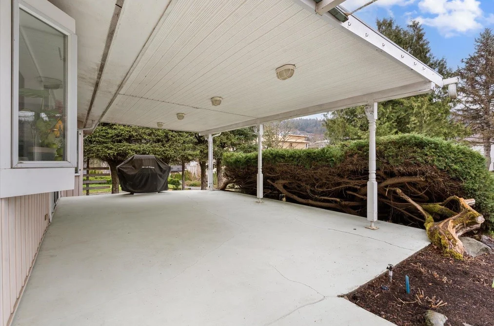 46486 UPLANDS ROAD, Chilliwack BC V2R 4M5, Chilliwack BC — Residential for Sale - Photo 2