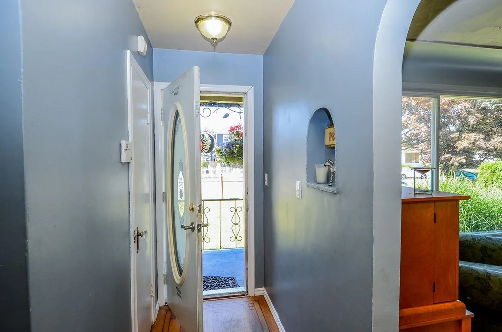 46496 MAYFAIR AVENUE, Chilliwack BC V2P 3J2, Chilliwack BC — Residential for Sale - Photo 2