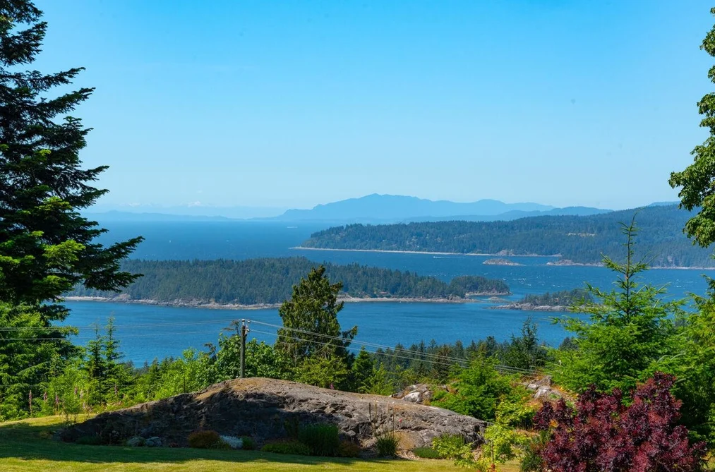 465 Sunset Road, Bowen Island, BC - MLS: R3164340 - Photo 10 465 Sunset Road, Bowen Island, BC - MLS: R3164340 - Photo 10
