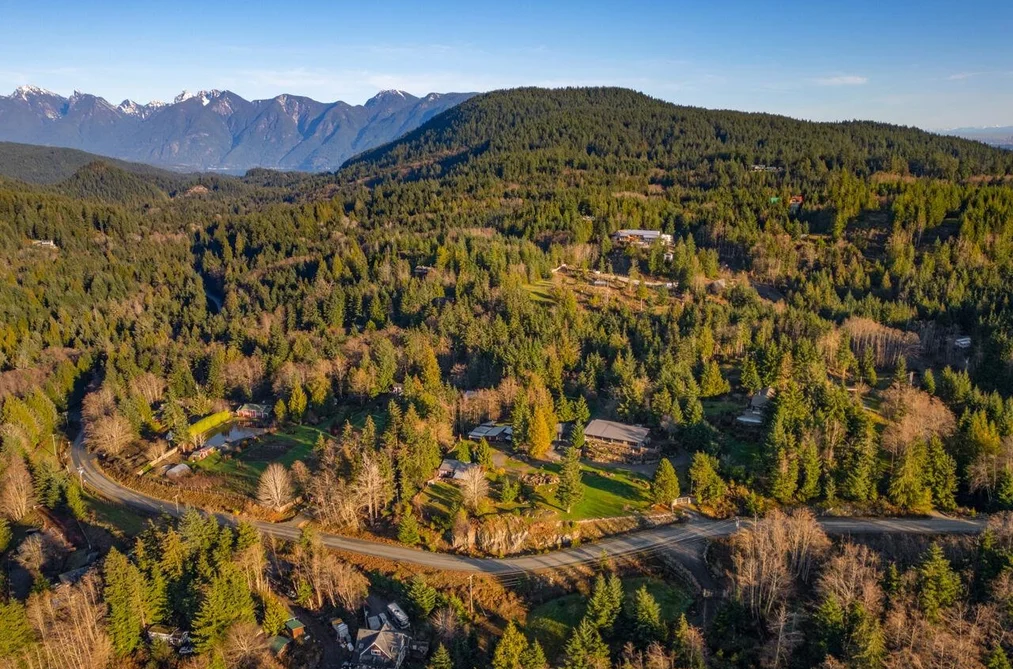 465 SUNSET ROAD, Bowen Island BC V0N 1G2, Bowen Island BC — Residential for Sale - Photo 2
