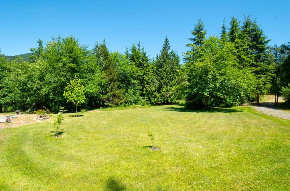 465 Sunset Road, Bowen Island, BC - MLS: R3164340 - Photo 31 465 Sunset Road, Bowen Island, BC - MLS: R3164340 - Photo 31