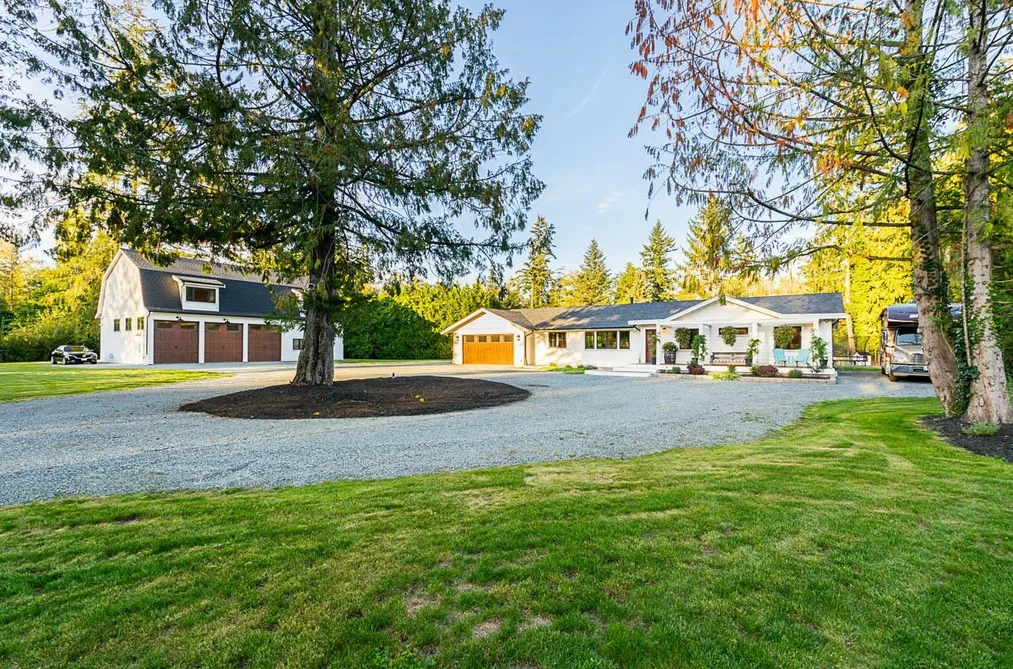 4650 MARTINGALE CRESCENT, Langley BC V2Z 2L6, Langley BC — Residential for Sale - Photo 2
