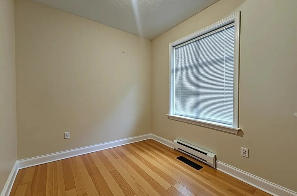 4651 A CANADA WAY, Burnaby, BC — Residential for Sale — Photo 10 of 20
