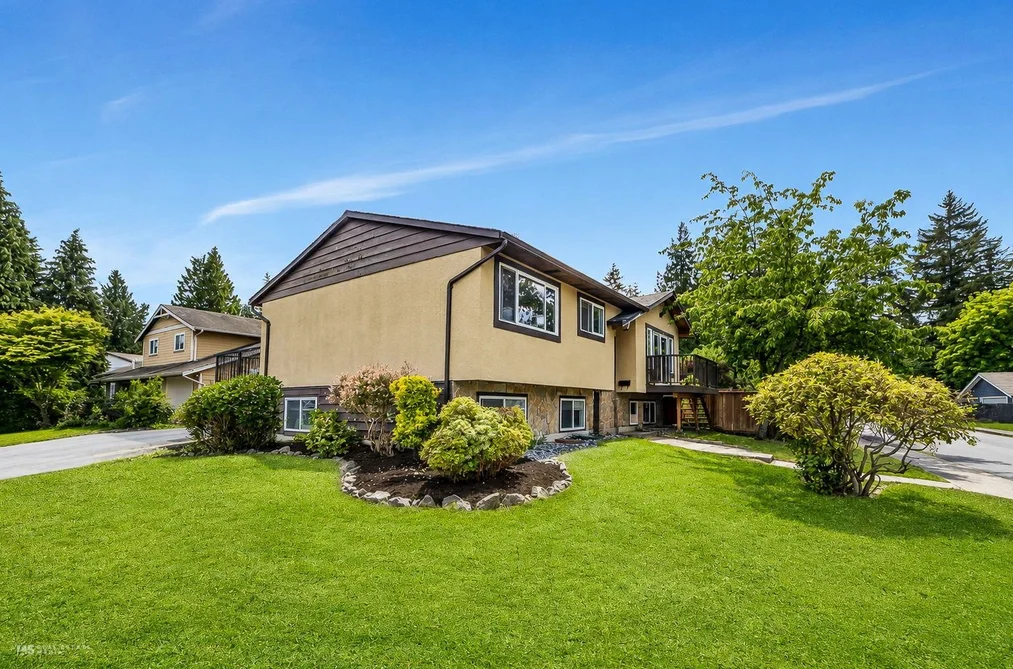 4652 203 STREET, Langley BC V3A 5J5, Langley BC — Residential for Sale - Photo 2