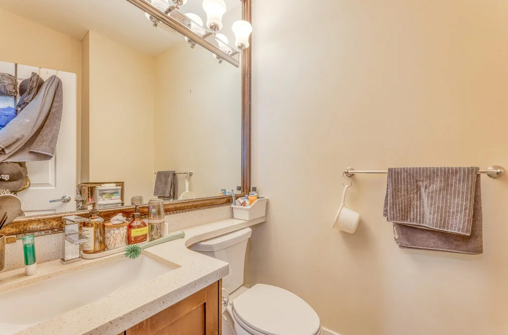 4657 BUXTON COURT, Burnaby BC V5H 1J1, Burnaby BC — Residential Income for Sale - Photo 6