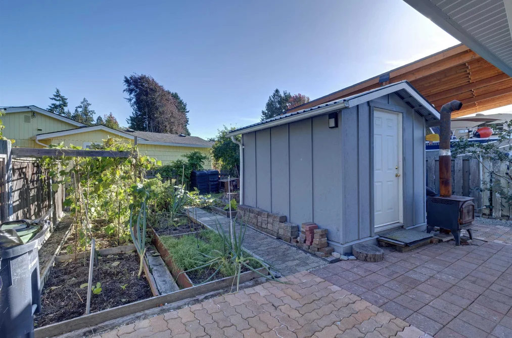 4657 WHITAKER ROAD, Sechelt BC V7Z 0E4, Sechelt BC — Residential for Sale - Photo 6