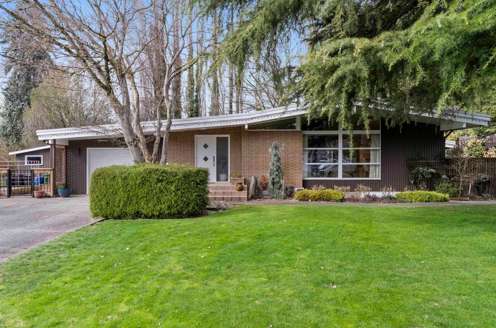 House for sale at 46589 Riverside Drive Chilliwack British Columbia - MLS: R3155168