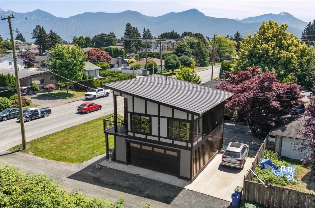 46591 PORTAGE AVENUE, Chilliwack, BC — Residential for Sale — Photo 5 of 40