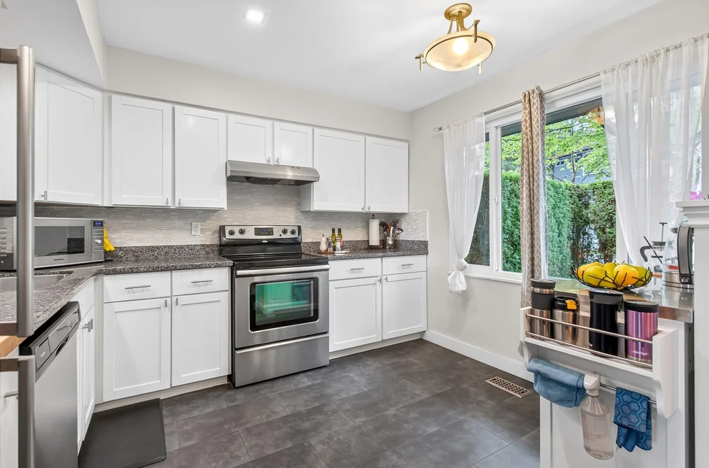 466 CARLSEN PLACE, Port Moody BC V3H 3Z9, Port Moody BC — Residential for Sale — Photo 6 of 34