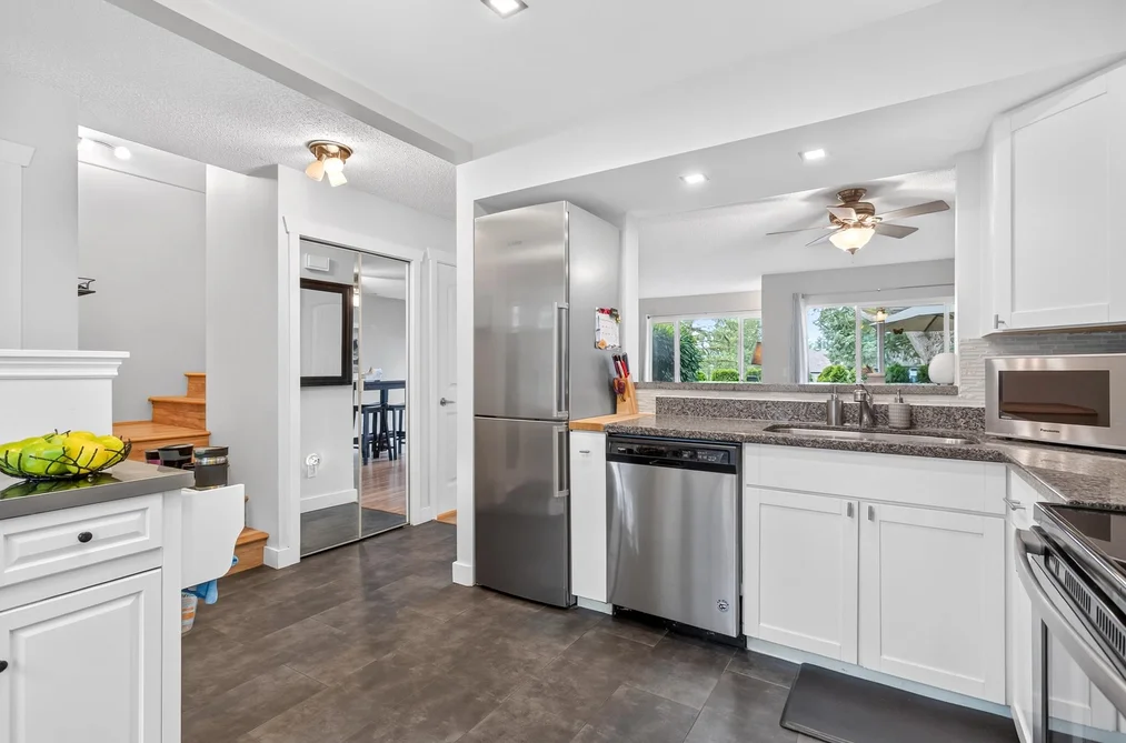 466 CARLSEN PLACE, Port Moody BC V3H 3Z9, Port Moody BC — Residential for Sale — Photo 8 of 34